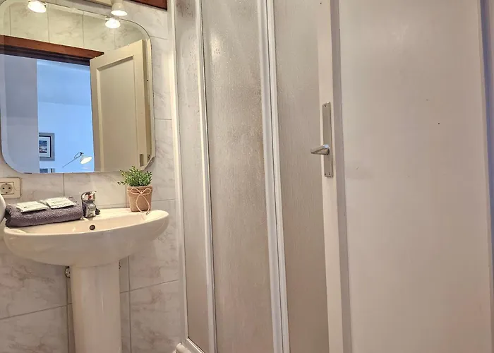 New Sunshine Ocean Achacay, Cristianos, Tenerife *